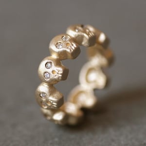 Baby Skull Eternity Band Ring in 14K Gold with Diamonds, UNISEX, Wedding Band