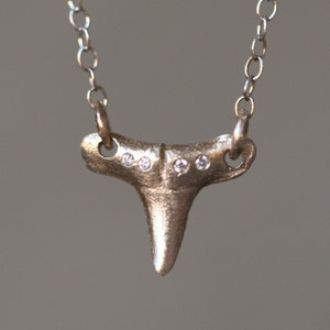 Baby Shark Tooth Necklace in 14k White Gold with 4 Diamonds