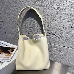 Leather Shoulder Bag, Minimalist Leather Hobo  Bag, Elegant Leather Tote Bag, Women&#39;s Underarm Bag