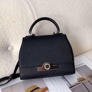 Umhängetasche aus Leder, kleine Damen Handtasche, klassische Schultertasche aus Leder, Henkel Tasche aus Leder