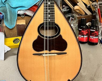 Handmade Flat-Back Mandolin FM1 | Greek-made musical instrument