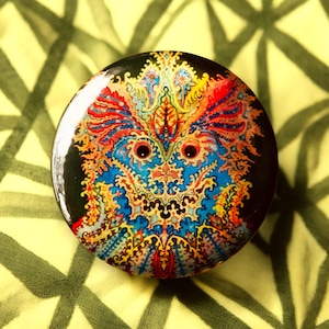 Holografiskt märke med psykedelisk katt av Louis Wain (44 mm/1,73 tum), holografiskt märke med Louis Wain psykedelisk katt