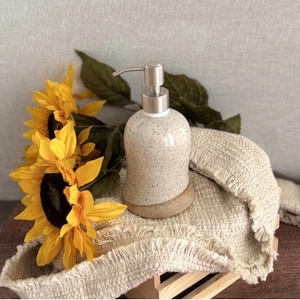 SaltStone Liquid Soap Dispenser // Lotion Dispenser, Handmade Pottery bild 1