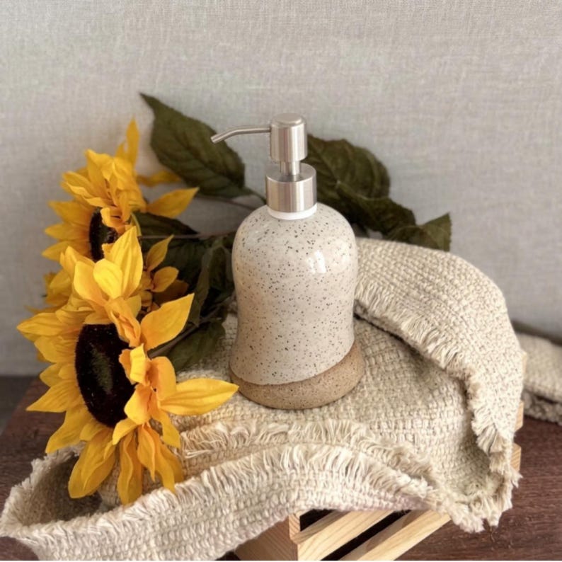 SaltStone Liquid Soap Dispenser // Lotion Dispenser, Handmade Pottery bild 1