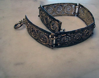 Vintage Antique Filigree Circle Swirl Five Panel Silvertone Bracelet