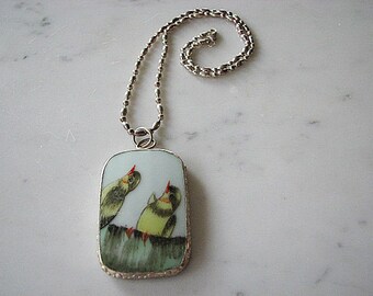 Vintage Sterling Silver Fancy Chain Porcelain Bird Pendant