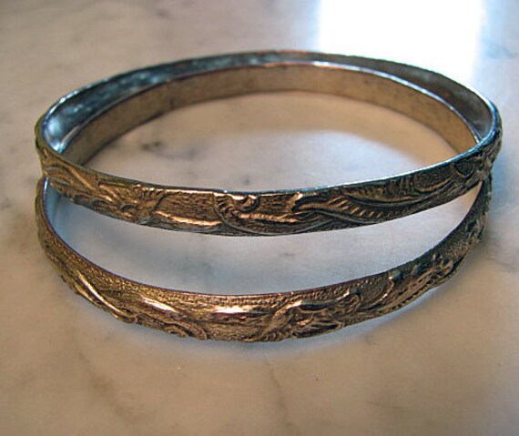 Ornate Silvertone Vintage Elegant Bangle Set Flor… - image 4