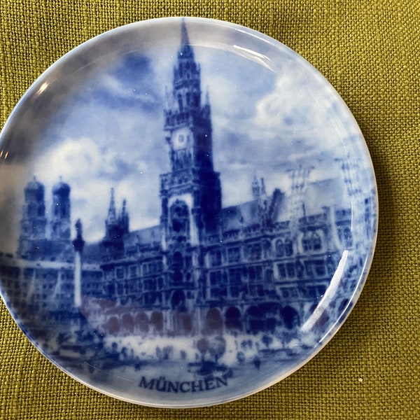 Kaiser W.Germany decorative plate - Munchen - 4” diameter