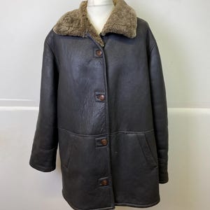 Vintage Shearling Lambskin Coat – Real Lamb Leather – Brown Winter Jacket – Size XL – Warm Sheepskin Outerwear – Classic Vintage Style