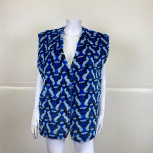 Vintage Faux Fur Vest – Blue Leopard Print – Y2K Style – Sleeveless Jacket – Size L – Bold 2000s Look – Soft & Warm Statement Piece