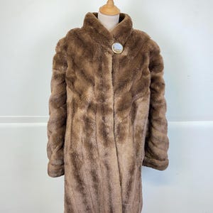 Vintage Faux Mink Fur Coat – Size L – Brown Soft Winter Overcoat – Elegant French Style – Glamorous and Warm - Faux Fur