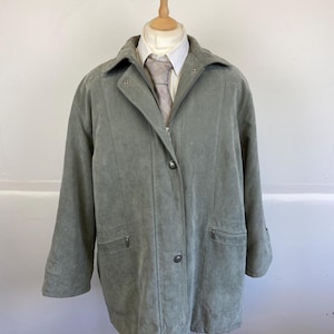 Vintage Pale Green Coat – Men&#39;s XL – Barbour Style – Sartorial Outerwear – Quilted Lining – Elegant Oversized Fit – Lightweight Jacket