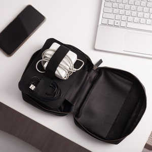 Leather travel cable case, Leather charger case, Personalized cable carrier, Tech accessories organizer, Custom cord organizer, Cable bag