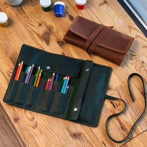 Personalized leather artist roll, Leather paint brush rolls, Roll up pencil case, Artist tool roll, Pencil organizer roll, Artist brush roll