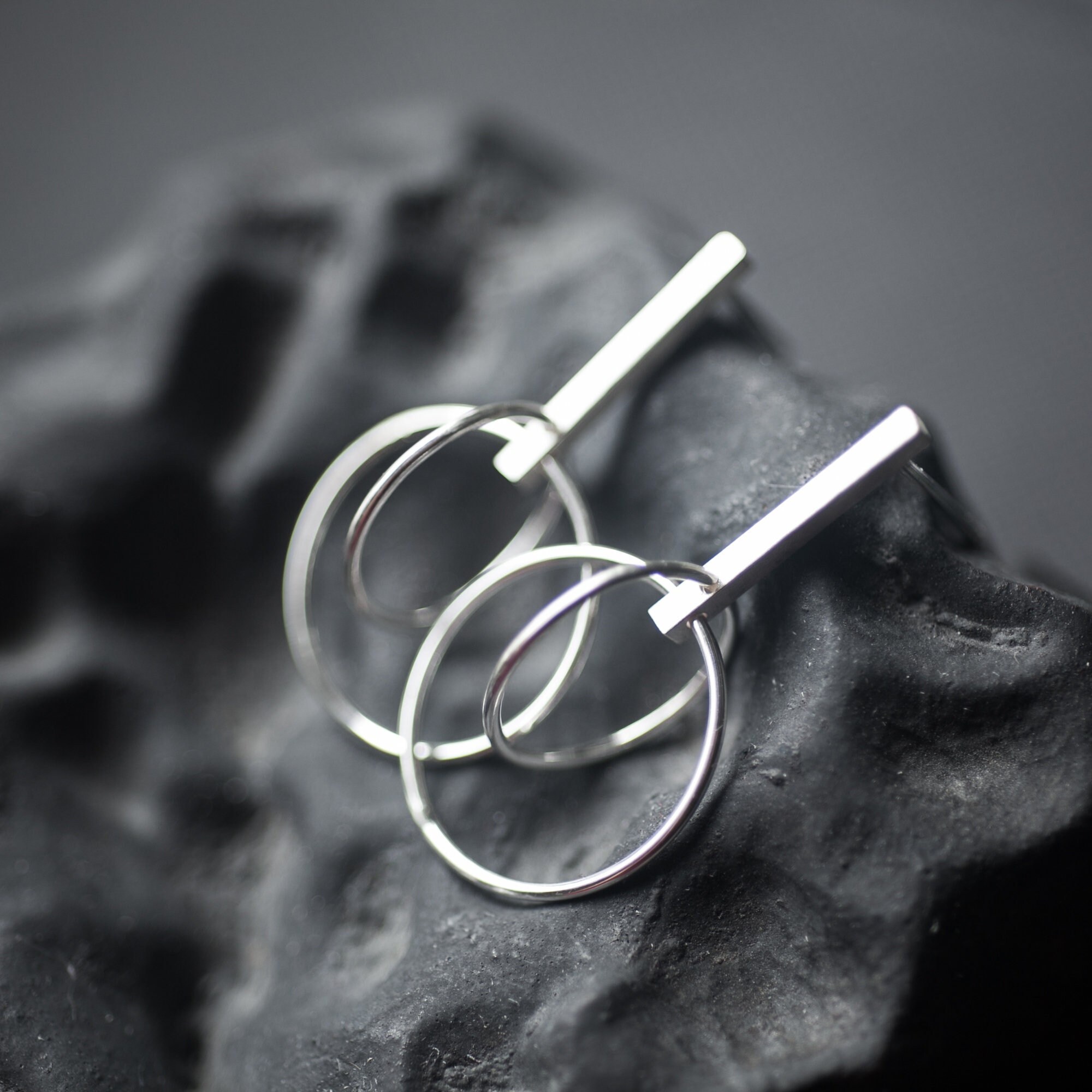 Loop in Loop in Line - Circle Stud Bar Earrings in Sterling
