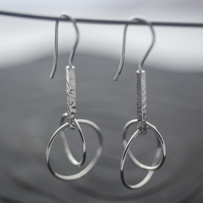 Loop in Loop in Line Circle Bar Dangle Earrings in Sterling Silver zdjęcie 8