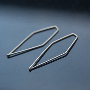 Geometric Minimalist Looped Pentagon Simple Open Hoop Earrings in Sterling Silver Threader Kite Earrings image 3