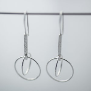 Loop in Loop in Line Circle Bar Dangle Earrings in Sterling Silver zdjęcie 7