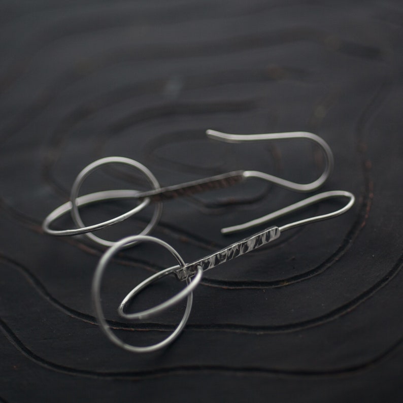 Loop in Loop in Line Circle Bar Dangle Earrings in Sterling Silver zdjęcie 5