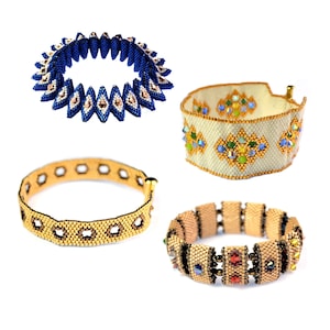 以下が含まれることがあります： 異なる色とパターンでできたビーズブレスレットが4つあります。ブレスレットは小さなビーズで作られており、幾何学的なデザインが特徴です。ブレスレットはすべてサイズが異なり、青、金、白、茶色など、さまざまな色があります。