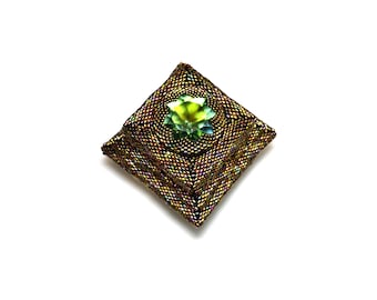 Crystal Pagoda Box - ENGLISH LANGUAGE - Beading Pattern