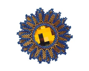 Zinnia Beaded Flower Pendant & Brooch - ENGLISH LANGUAGE - Beading Pattern