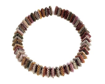 All Angles Geometric Beadwork Triangle Necklace- ENGLISH LANGUAGE - Beading Pattern