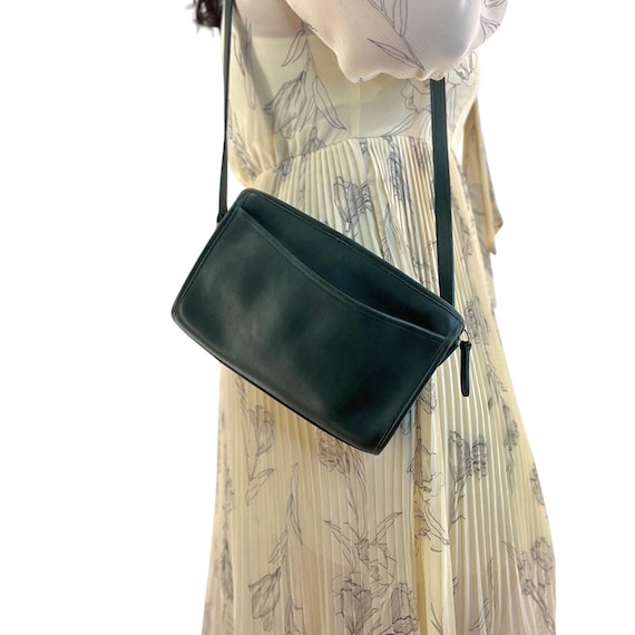 バッグ Vintage Coach Old Leather Tote bag Green COACH VINTAGE WAVERLY LEATHER TOTE BAG 4133 LEAF GREEN | eBay