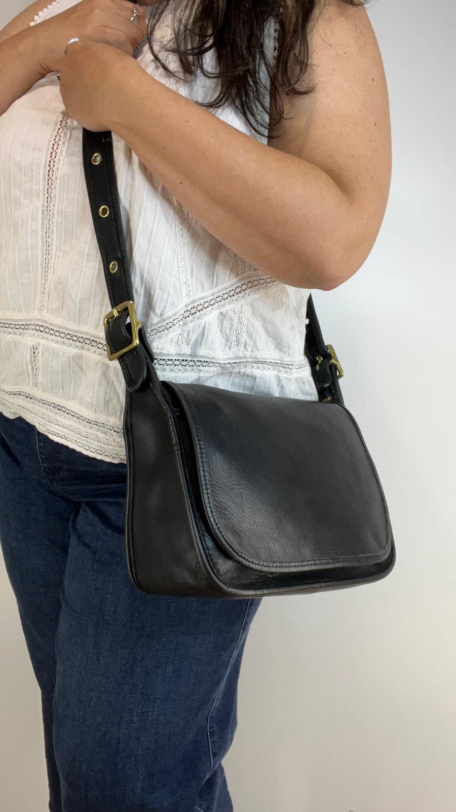 バッグ Coach Legacy Turnrock Slim Flap Leather Vintage Legacy Small Flap Bag | COACH®