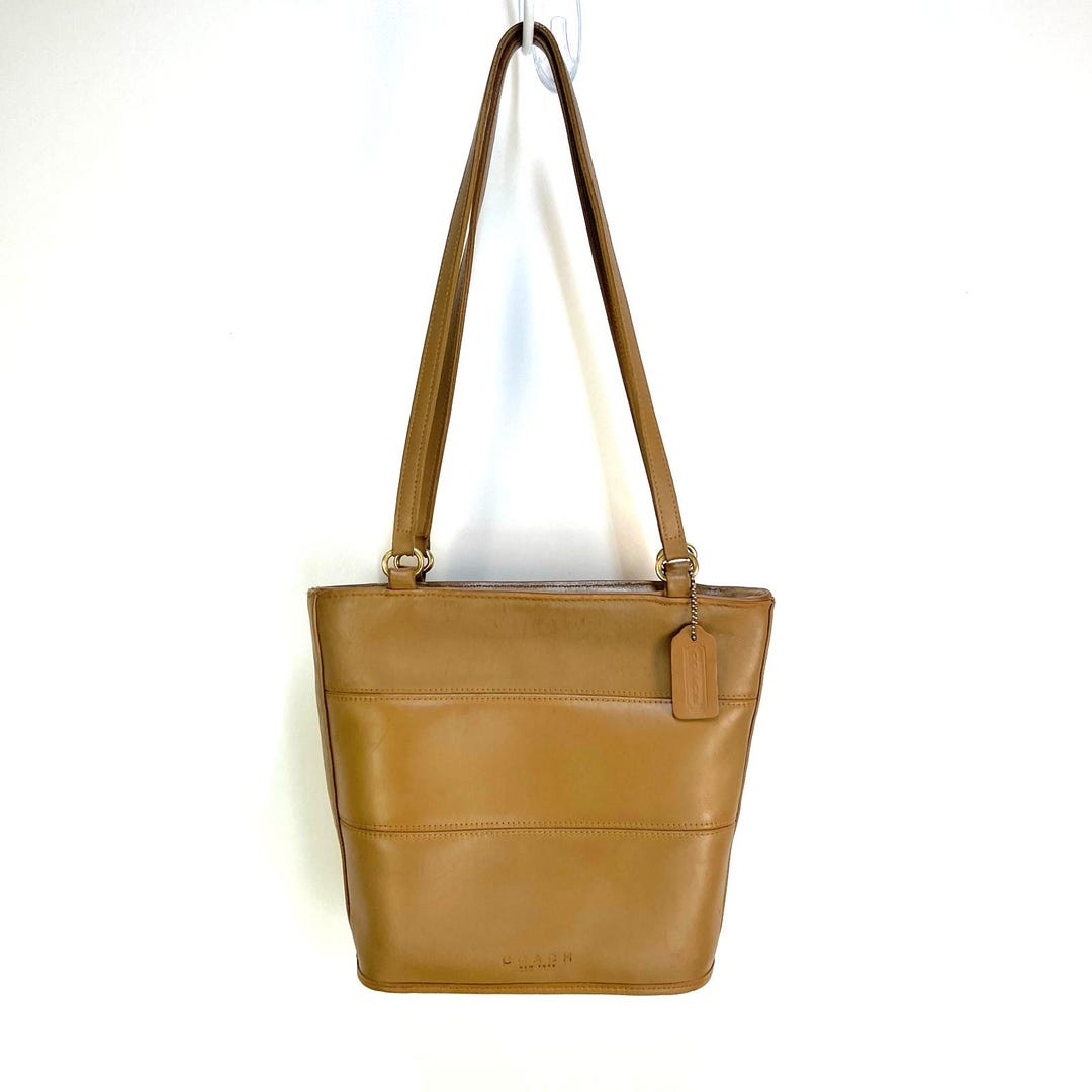 90’s OLD COACH TOTEBAG Vintage 90's Coach Dark Brown Leather Soho Zip Tote Shoulder
