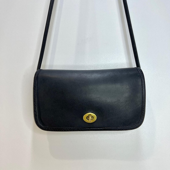 未使用級 黒 vintage coach old straw bag かごバッグ Vintage Coach Dinky Bag 9375 Leather Navy Blue Handbag