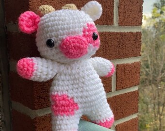 Handmade Amigurmi Strawberry Cow