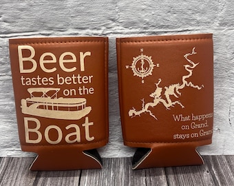 Mappa del lago personalizzata Can Coozie – Incisa con le tue vibrazioni del lago e della nautica