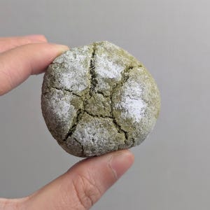 Matcha Crinkle Cookies
