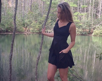 Handmade Bamboo Jersey Dress: Flowy Black Dress with Pockets
