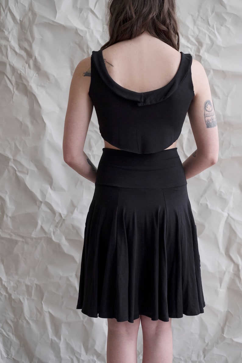 black flowy skirt knee length
