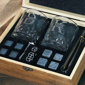 Customized Whiskey Glass Set,Whiskey Glasses Engraved Wedding,Gifts for Men,Housewarming Gift,Groomsman Proposal,Whiskey Set for Him