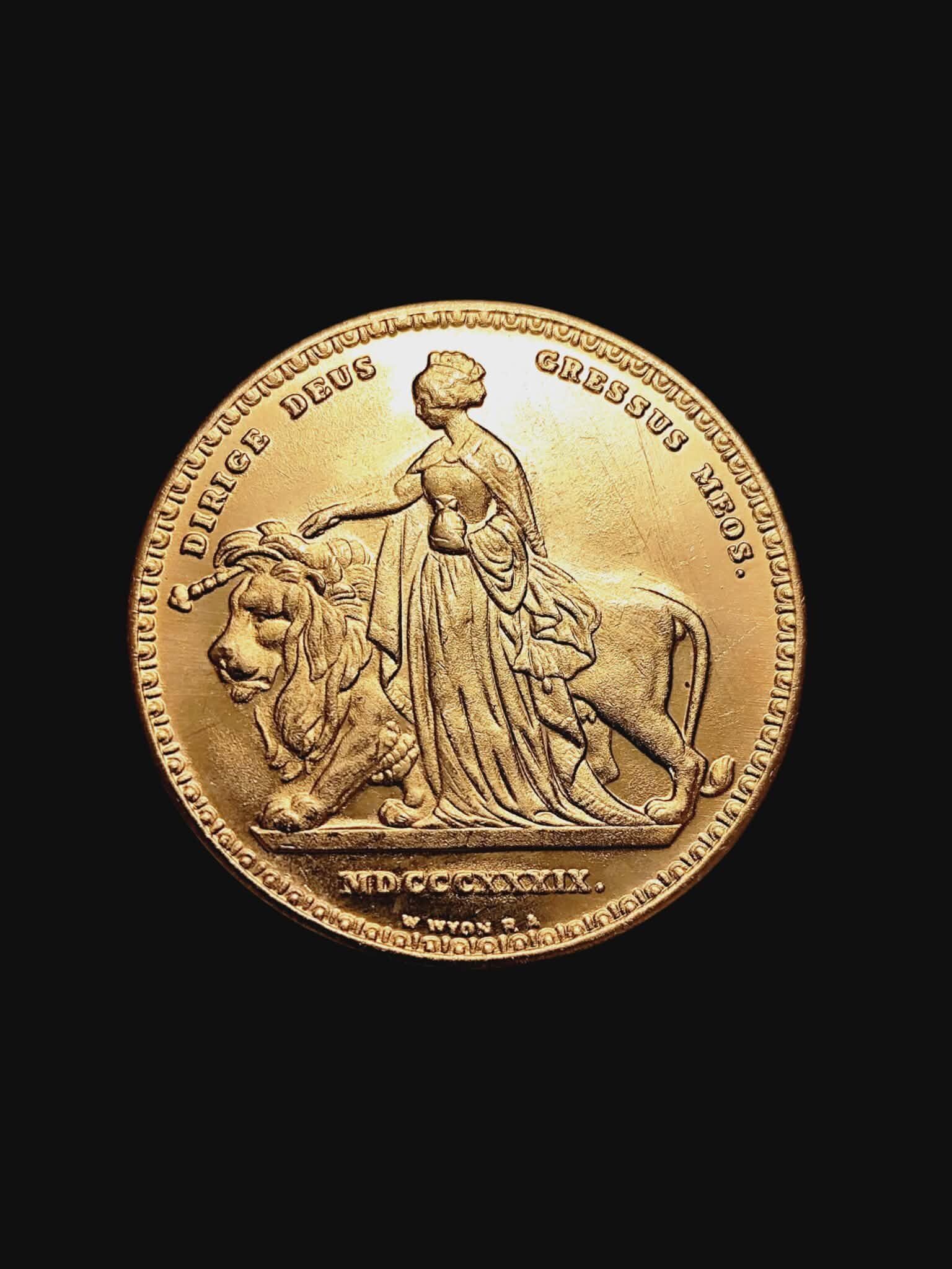 英国ヴィクトリア女王1839年「ウナとライオン」コイン – 金メッキ記念