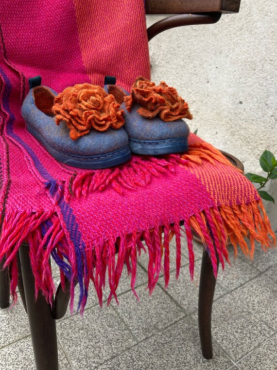Jeans shoes blue and orange hot sale
