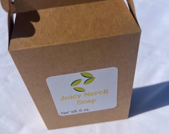 Voedende neroli-zeep, olijfolie-cacaobotermengsel, milde reiniging, dagelijks gebruik