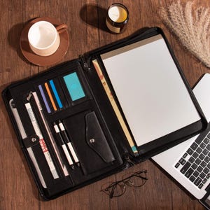 Portafolio de piel vegana negra con asa, portafolios A4 personalizado para hombre, maletín personalizado, bolso con nombre, regalo de aniversario para él