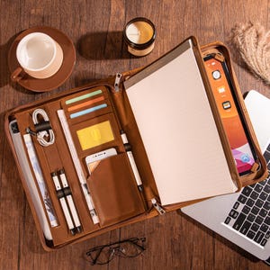 Personalizowane skórzane portfolio dla mężczyzn, 11" lub 13" etui na iPada Air 7gen, teczka Padfolio dla kobiet, teczka na notatki A4, spersonalizowany prezent firmowy