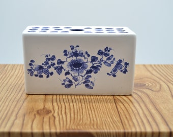 Vintage Flower Frog Brick White and Blue Made in Portugal Mma Amb 1992