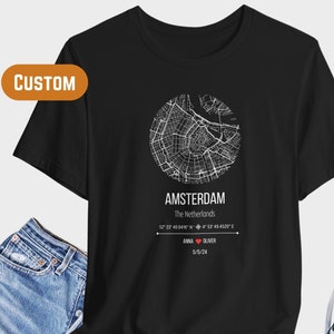 Personalisiertes Amsterdam Map T-Shirt mit Koordinaten, Datum und Namen | Expat Geschenk