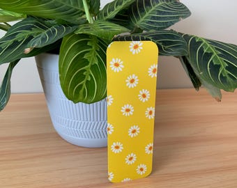 Yellow Daisy Bookmark