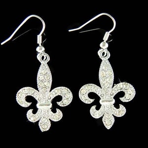 Pendientes de plata de ley con diseño de flor de lis y flores de lis de Swarovski, diseño floral francés de París, regalo de cumpleaños y Navidad para mejores amigos