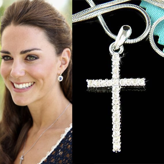 Swarovski Cross pendant and necklace, Women's Fashion, Jewelry &  Organisers, Necklaces on Carousell