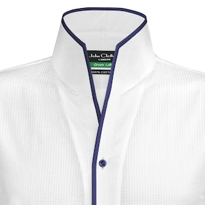 Men&#39;s 100% Cotton Highlighted Navy Blue Piping White Seersucker High Open Collar V Tall Neck Custom Made Standup Wrinkle Free Party Shirt