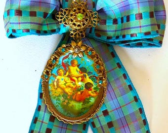 Statement Brooch JOY