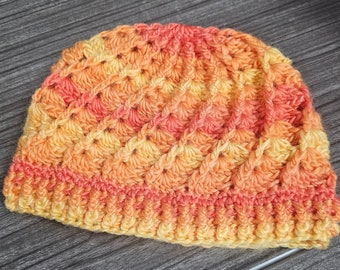 Bonnet en crochet avec coquillages en spirale